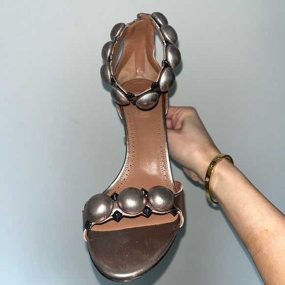 ALAIA bombs metallic leather heels - Picture 3 of 8